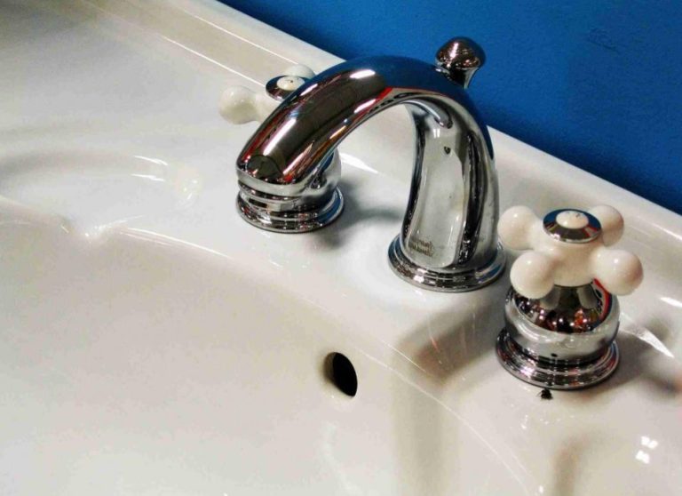 Why Does My Water Smell Bad? Flood Brothers Plumbing